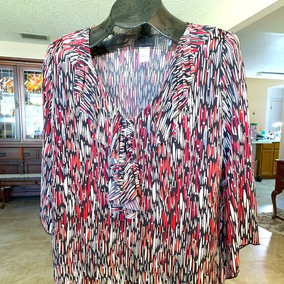 NWOT Brittany Black Ruffled V-Neckline Sequined Blouse Poly/Spandex size Large - Picture 3 of 7